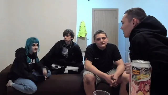ИРЛ ПРАНК / ПРИШЁЛ К БЫВШЕЙ С ПЬЯНЫМ ДРУГОМ