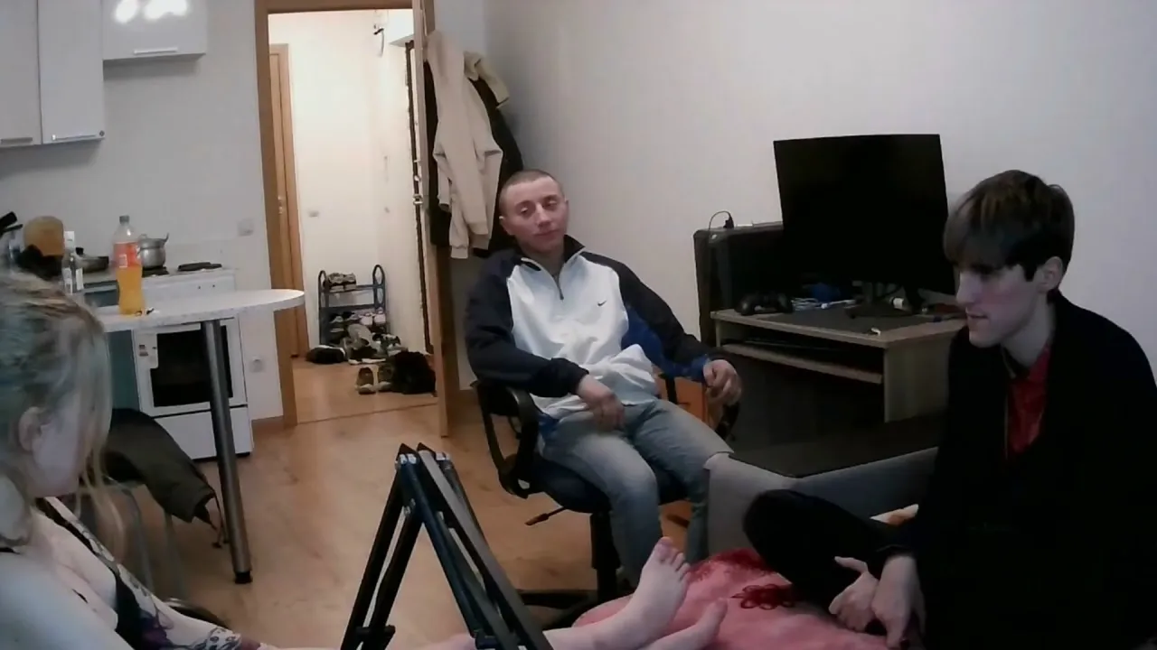БЫВШИЙ ЗЭК ПРИШЁЛ К НИМФОМАНКЕ