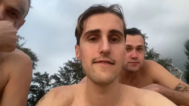 БРАМО ОТДЫХАЕТ НА ПЛЯЖЕ (ft. Мафаня, Света Соллар и Лида)