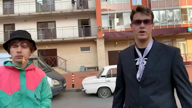 МАФАНЯ ИЩЕТ ТОПОВЫЕ НАХОДКИ ПО ПОМОЕЧКАМ СО ШТРЕБУХОМ