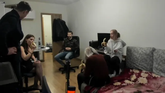 ИРЛ ПРАНК С ТИПАМИ С ЧАТ РУЛЕТКИ И ДЖОНОМ МАККЕЙНОМ